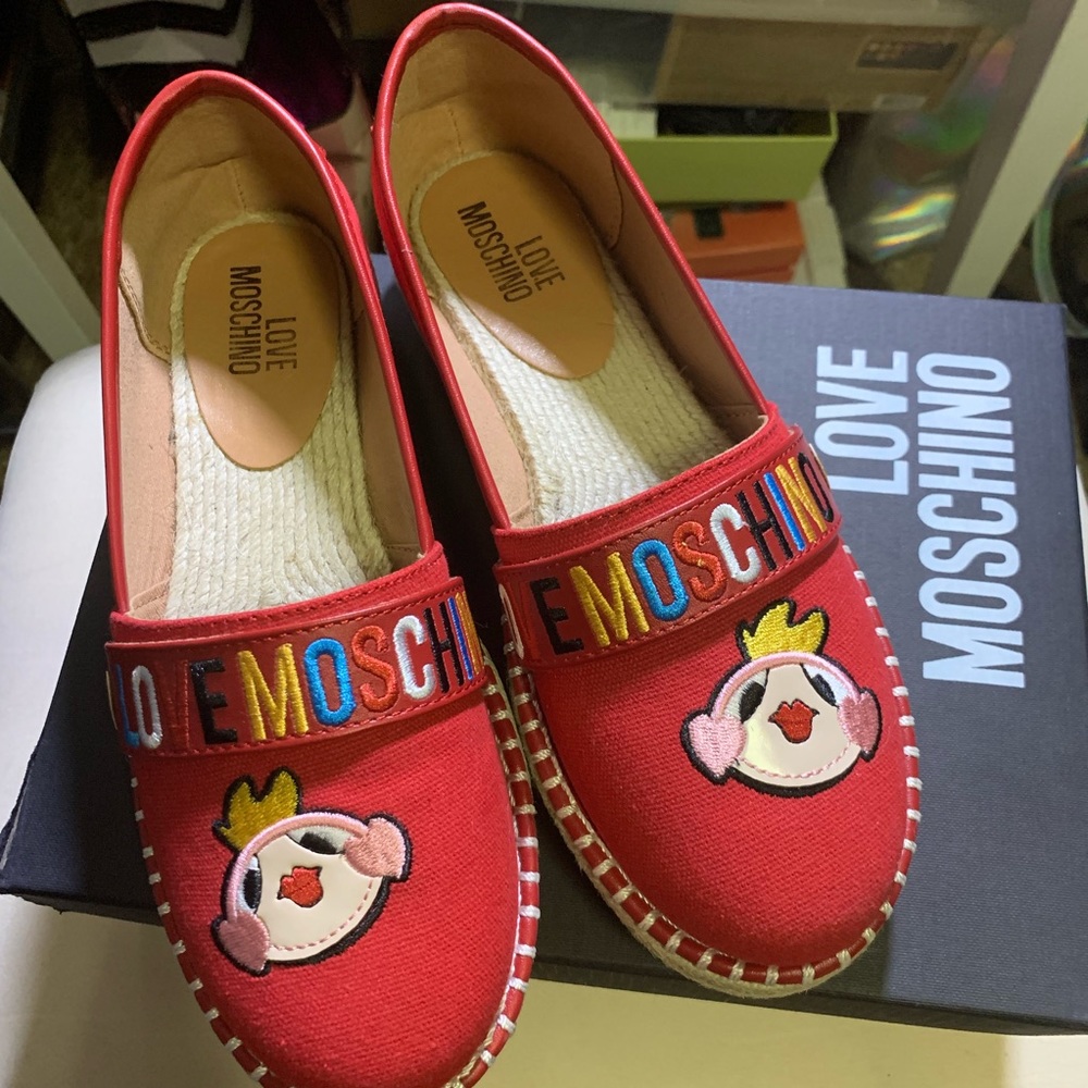 Love Moschino
